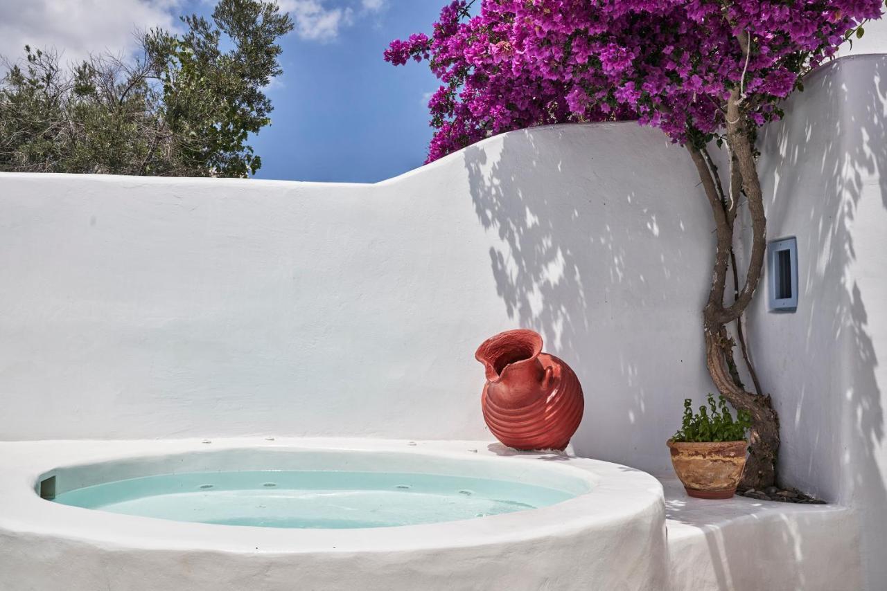 2 Bedroom Charming Villa With Outdoors Jacuzzi เมกาโลคอรี ภายนอก รูปภาพ